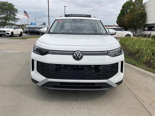 2025 Volkswagen Tiguan 2.0T SE 4MOTION