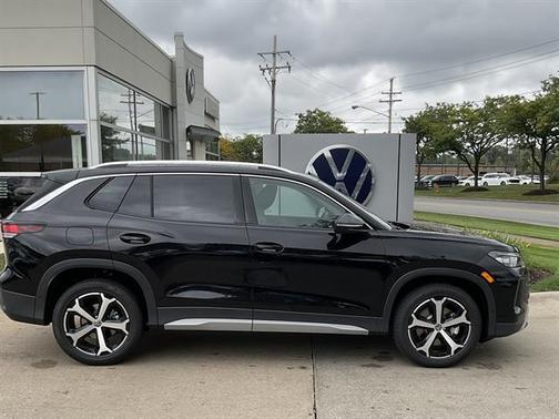 2025 Volkswagen Tiguan 2.0T SE 4MOTION