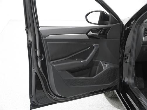 2021 Volkswagen Jetta BLACK