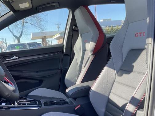 2026 Volkswagen Golf GTI 2.0T SE DSG