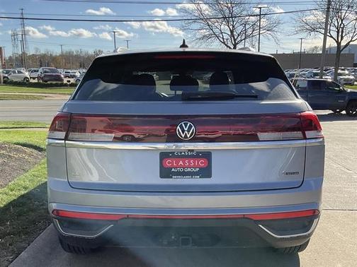 2026 Volkswagen Atlas Cross Sport 2.0T SE w/Technology 4MOTION