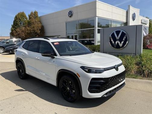 2025 Volkswagen Tiguan 2.0T SE R-Line Black 4MOTION