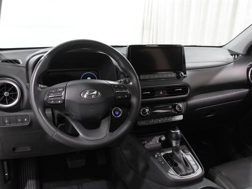 2022 Hyundai KONA Limited