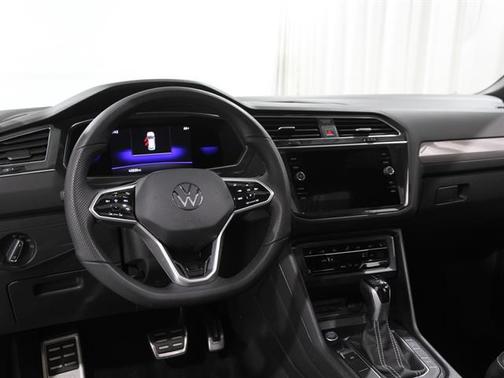 2022 Volkswagen Tiguan 2.0T SE R-Line Black 4MOTION