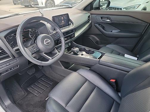 Brilliant Silver Metallic 2023 Nissan Rogue SV