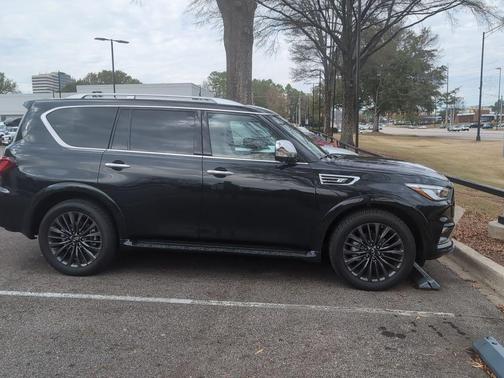 2024 INFINITI QX80 SENSORY AWD