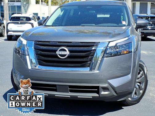 Gun Metallic 2024 Nissan Pathfinder SV 4WD