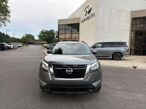 Gun Metallic 2024 Nissan Pathfinder SV 4WD
