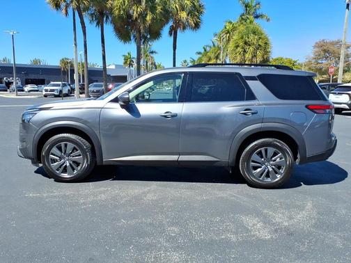 Gun Metallic 2024 Nissan Pathfinder SV 4WD