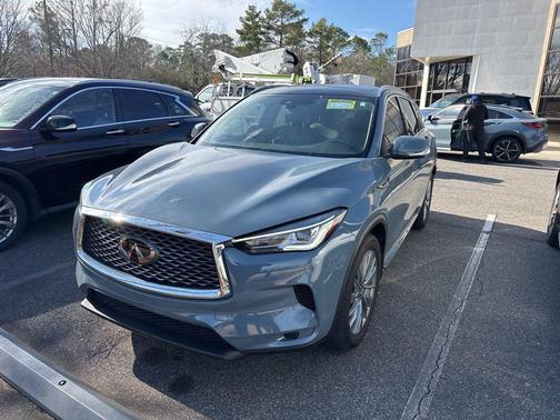 2023 INFINITI QX50 LUXE