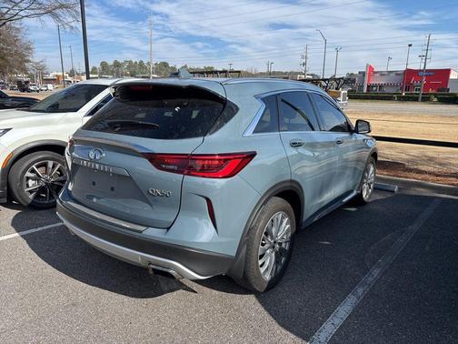 2023 INFINITI QX50 LUXE