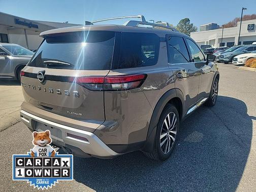 2024 Nissan Pathfinder Platinum FWD