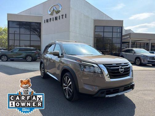 2024 Nissan Pathfinder Platinum FWD