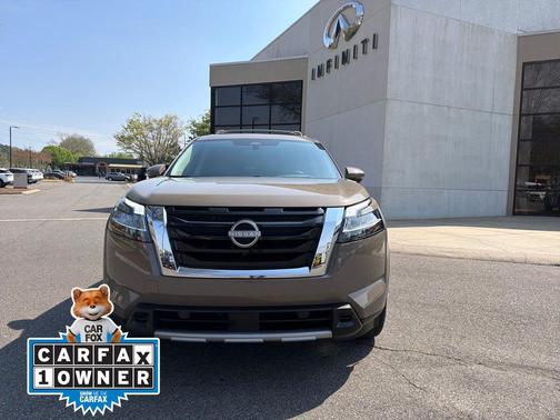 2024 Nissan Pathfinder Platinum FWD