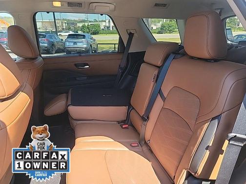 2024 Nissan Pathfinder Platinum FWD