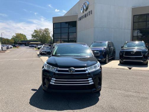 2019 Toyota Highlander LE