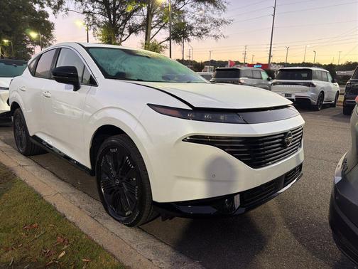 Everest White Pearl Tricoat 2026 Nissan Murano Platinum