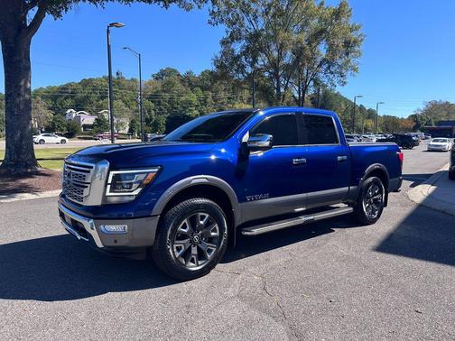 2023 Nissan Titan Platinum Reserve