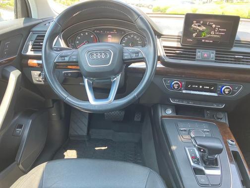 2020 Audi Q5 45 Premium