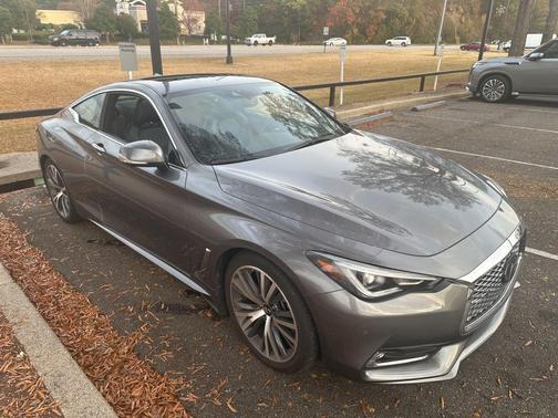 2022 INFINITI Q60 LUXE