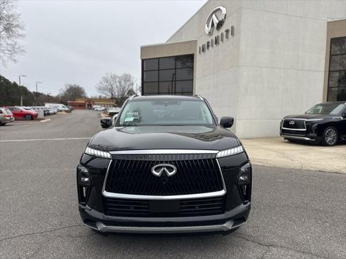2025 INFINITI QX80 Luxe