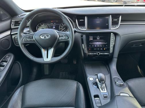 2023 INFINITI QX55 LUXE