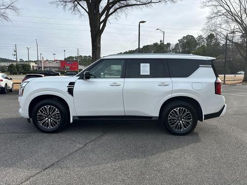 2025 Nissan Armada Platinum 2WD