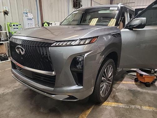 2025 INFINITI QX80 SENSORY AWD