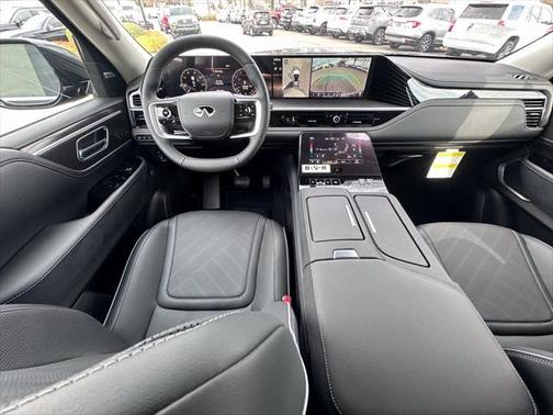2025 INFINITI QX80 Luxe