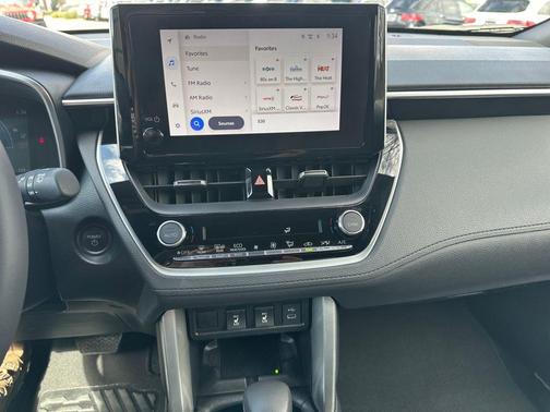 2024 Toyota Corolla Hybrid SE