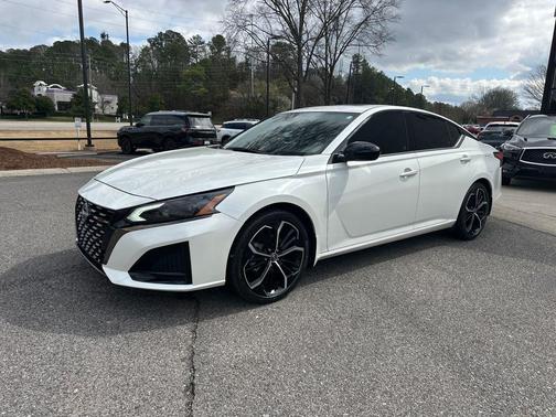 2024 Nissan Altima SR FWD