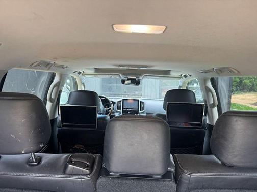 Blizzard Pearl 2018 Toyota Land Cruiser Base