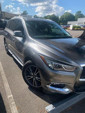 2017 INFINITI QX60 Base