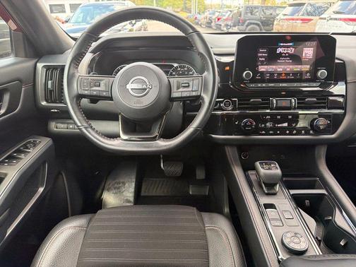 2023 Nissan Pathfinder Rock Creek 4WD