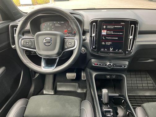 2021 Volvo XC40 T5 R-Design