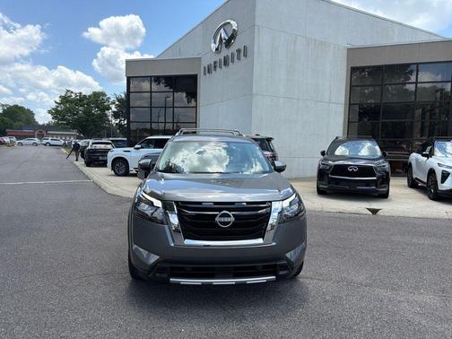 Gun Metallic 2025 Nissan Pathfinder SL FWD