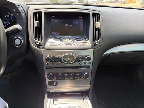 2013 INFINITI G37x Base