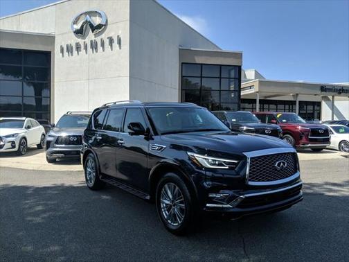 2022 INFINITI QX80 Luxe