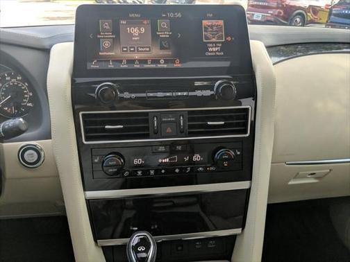 2022 INFINITI QX80 Luxe