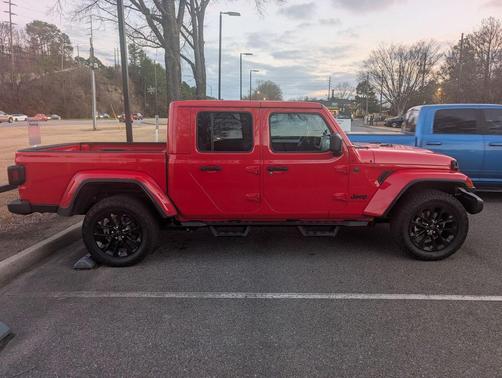2025 Jeep Gladiator Nighthawk