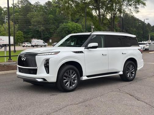 2025 INFINITI QX80 PURE