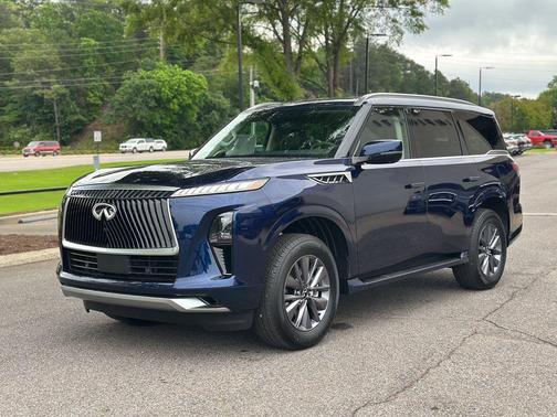 2025 INFINITI QX80 PURE