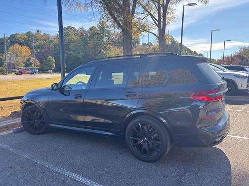 2023 BMW X7 xDrive40i