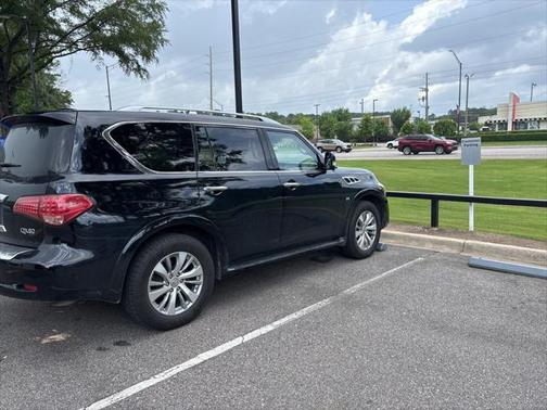 2017 INFINITI QX80 Base
