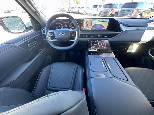 2025 INFINITI QX80 Luxe