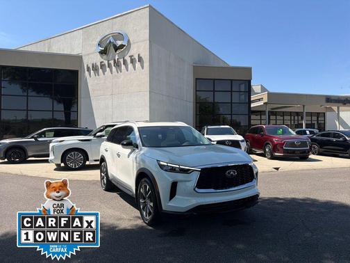 Majestic White 2023 INFINITI QX60 Luxe