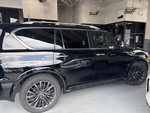 2023 INFINITI QX80 SENSORY