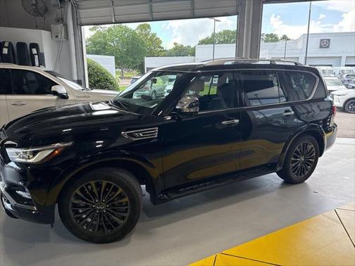 2023 INFINITI QX80 SENSORY
