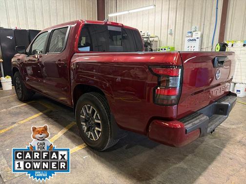 Cardinal Red Metallic Tricoat 2024 Nissan Frontier SL