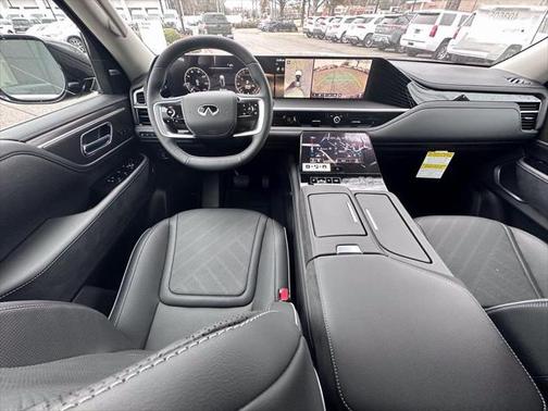 2025 INFINITI QX80 Luxe
